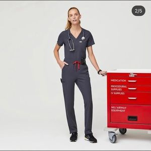 FIGS Scrub Set: Charcoal